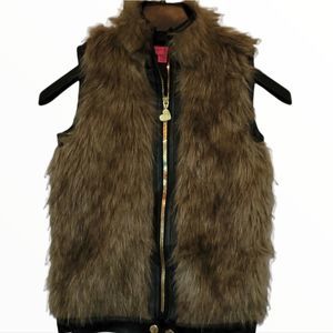 Betsey Johnson Faux Fur Vest Size Medium(10)